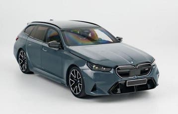 Minichamps 1:18 - Model sportwagen - BMW M5 Touring 2024 -
