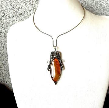 Ancien collier-bague art déco avec pendentif en ambre