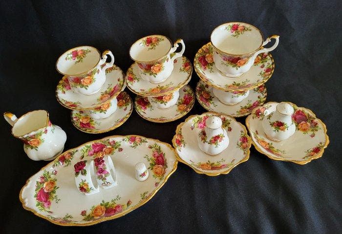 Royal Albert - Royal Albert - Tafelservies (21) - Old, Antiquités & Art, Antiquités | Meubles | Tables