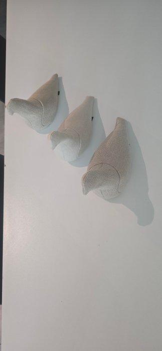 Beeldje - Christien Meindertsma doves (3) - vlas