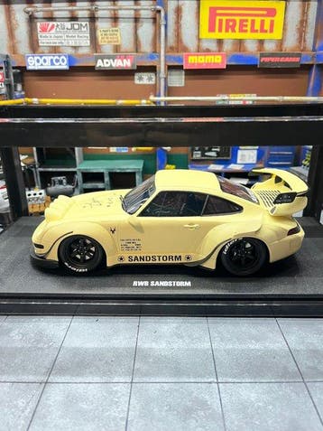 GT Spirit 1:18 - Modelauto - Signed by Akira Nakai San, Nieuw