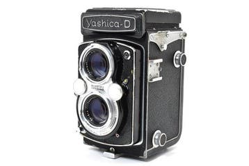 Yashica -D black met Yashikor 3.5/80mm | Appareil photo