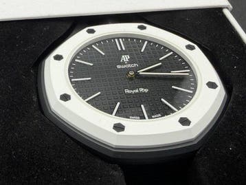 Swatch x Audemars Piguet - Royal Pop Blaue Acht (Estilo, Nieuw
