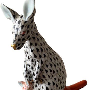 Herend - Beeldje - Black Fishnet Kangaroo with Joey -