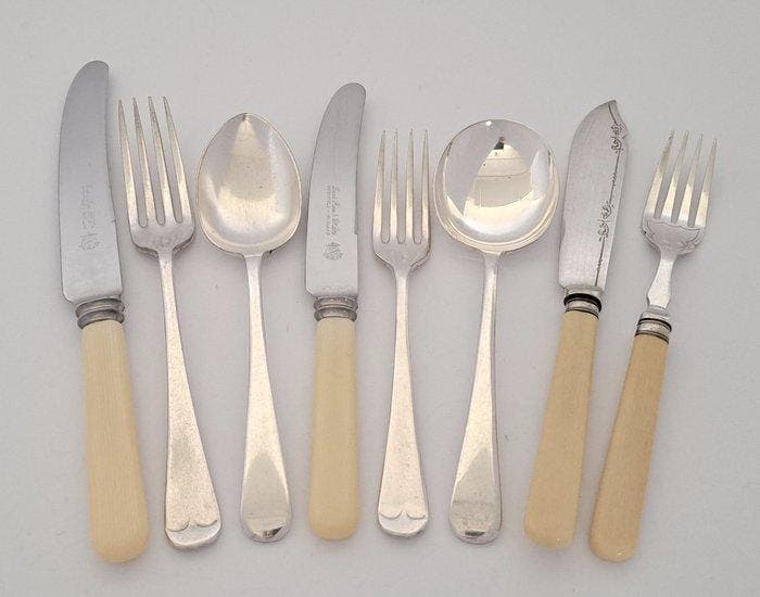 Larko EPNS A - Bestekset (54) - in originele houten, Antiquités & Art, Antiquités | Meubles | Tables