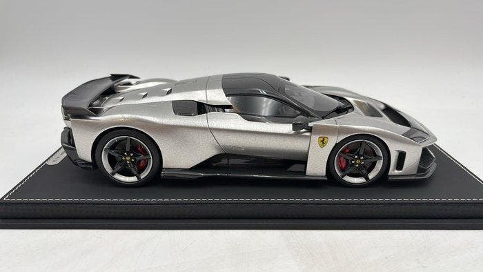 BBR 1:18 - Modelauto - Ferrari F80 - (code.Z34), Hobby en Vrije tijd, Modelauto's | 1:5 tot 1:12