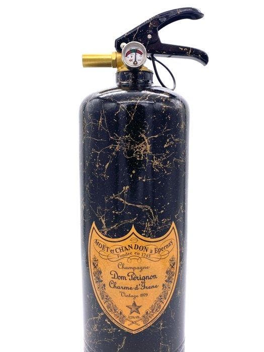MVR - Extinguisher Dom Perignon Champagne, Antiquités & Art, Art | Objets design