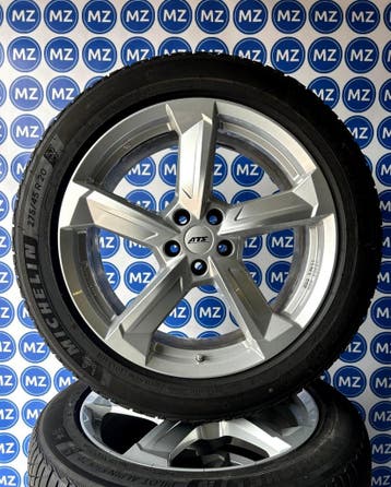 Audi Q7 Q8 20 inch Velgen + Winterbanden, Auto-onderdelen, Gebruikt, Verzenden, 275 mm, Banden en Velgen