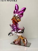 GF Exclusives - Daisy Duck Sculpture Chrome Artwork By: GF, Antiek en Kunst