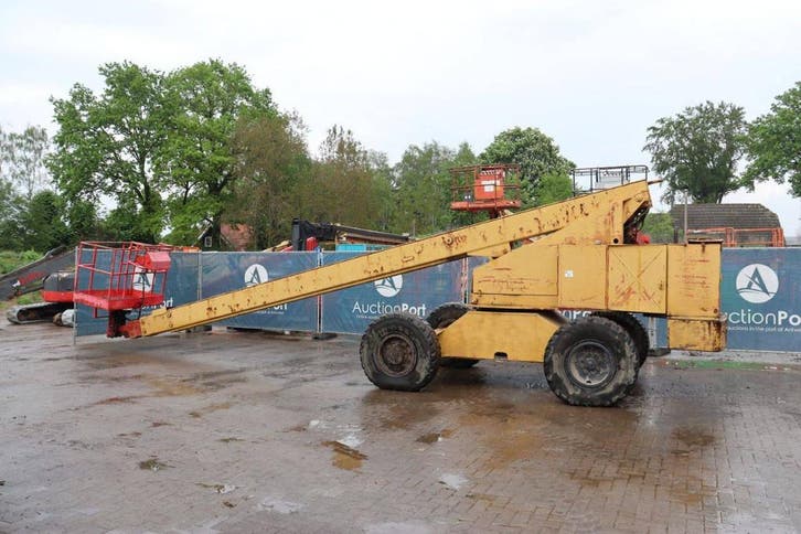 Veiling: Telescoophoogwerker Haulotte Diesel, Articles professionnels, Machines & Construction | Ascenseurs, Échafaudages & Échelles