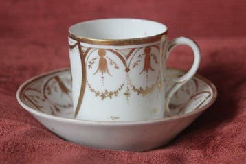 Kop en schotel (2) - Tasse litron et sa sous-tasse en