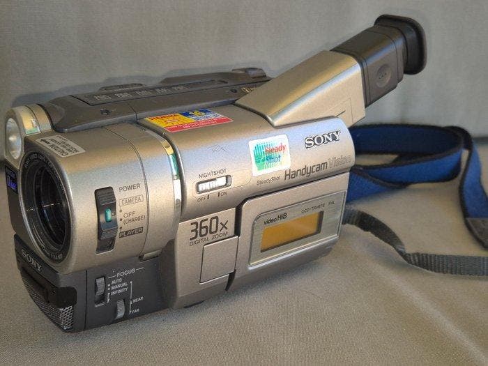 Sony CCD-TRV67E Caméra Hi8, Caméra vidéo8, Collections, Appareils photo & Matériel cinématographique