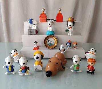 Collectie merkartikelen - Snoopy, Pokemon, Dragon Ball,