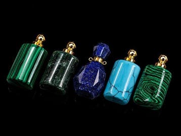 Exclusif et élégant ensemble de pendentifs Bouteilles de