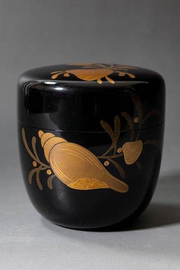 Zwart lakwerk Natsume theeopslagdoos met schelp maki-e door