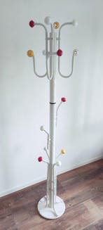 Porte-manteau - Support multi-crochets blanc avec des