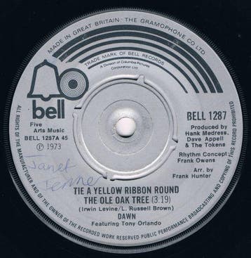 Dawn Featuring Tony Orlando - Tie A Yellow Ribbon Round The, Verzenden, Gebruikt