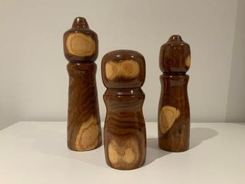 Lot de 3 poupées kokeshi japonaises stylisées – bois – Japon