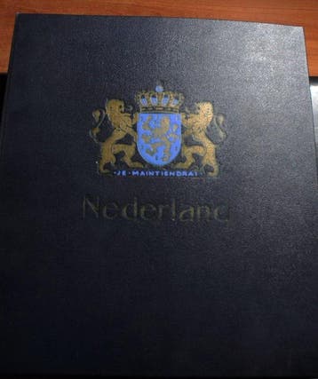 Nederland en Indonesië - Partij met een verzameling in DAVO,, Gestempeld