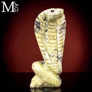 Serpentijn en Pyriet Cobra-Sculptuur Bewaarder van Aarde en