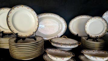A. Lanternier & Cie, Limoges - Tafelservies (62) - Porselein