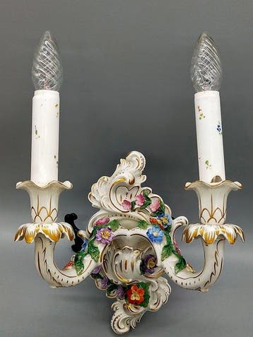 Dresden Porzellan Wandapplike – 2-flammige Wandleuchte -, Antiek en Kunst