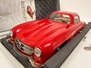 Märklin Museum - Mercedes-Benz 300 SL Gullwing – Limited