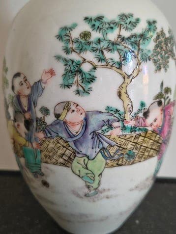 Vaas - Porselein - China - Chinese Famille-Rose (Zonder