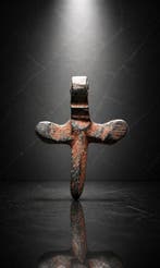 Middeleeuwen, kruisvaardersperiode Bronzen kruis hanger /
