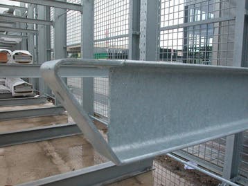 Draagarmstelling verzinkt NIEUW 3,5 m hoog en 1,2 m diep, Verzenden
