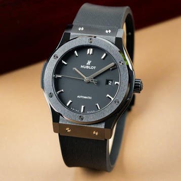 Hublot - Classic Fusion-Black Magic-Chrono Date -, Nieuw