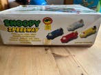 Aviva Toy Co. - Jouet Snoopy Battery Operated Speedway Set,