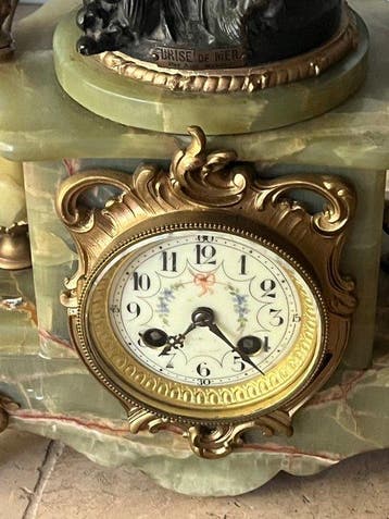 Figurale pendule - zinklegering, Onyx - 1880-1920, Antiquités & Art, Antiquités | Horloges