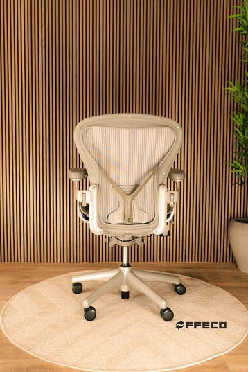 Refurbished Herman Miller Aeron Titanium - ZGAN, Verzenden, Wit, Zo goed als nieuw, Bureaustoel