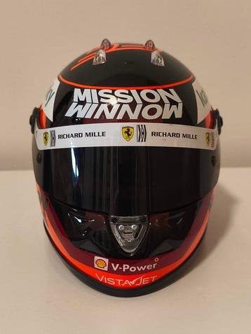 Ferrari - F1 - Carlos Sainz - 2021 - Schaal 1/2-helm, Nieuw