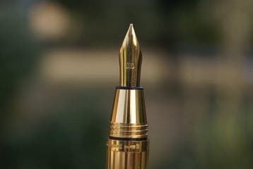 Grandiose stylo plume or ST DUPONT Saint Germain plaqué or, Verzamelen, Nieuw