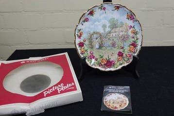 Bord - Keramiek - Royal Albert-collecteur, Antiek en Kunst