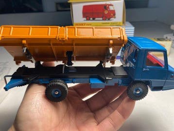 Dinky Toys 1:43 - Modelauto - Berliet Strada dump truck, Nieuw
