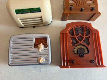 Varie - 8 miniature AM/FM Vintage Radio - Différents modèles