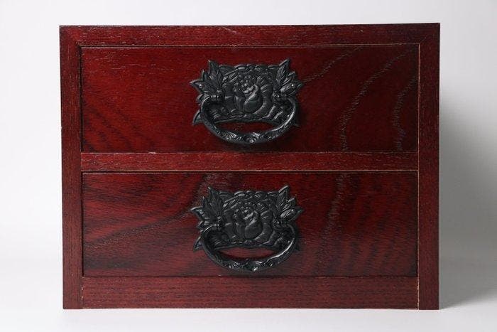 Paulownia Kodansu met Black Peleg Beslag - Hout - Japan -, Antiek en Kunst, Antiek | Overige Antiek