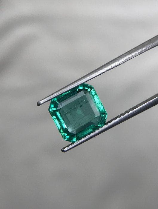 1 pcs Groen Smaragd - 3.07 ct - International Gemological, Handtassen en Accessoires, Edelstenen