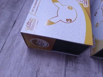 Pokémon - 3 Elite trainer box - Various sets, Hobby en Vrije tijd, Nieuw