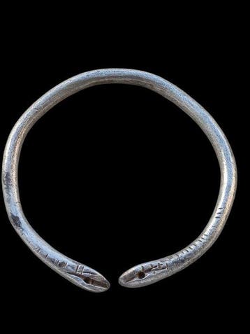 Viking periode Uitstekende conservering van zilver. Amulet