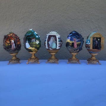 Œuf Fabergé - 5 bijoux de la Maison Fabergé dans lœuf du, Antiquités & Art