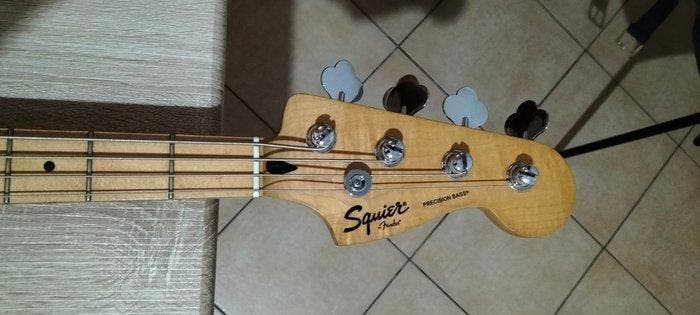 Squier - Precision Pete Wentz Signature - -, Muziek en Instrumenten, Snaarinstrumenten | Gitaren | Akoestisch