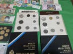 Canada, San Marino, Rusland, Oezbekistan, Thailand, Italië., Postzegels en Munten