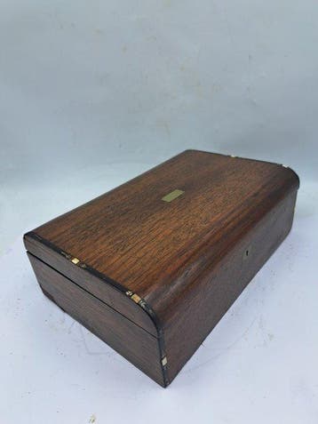 Cercueil - liste des tables - Acajou - coffre de rangement