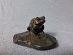 Pierre Chenet (XX-XXI) - sculptuur, La Petite Grenouille sur, Antiquités & Art