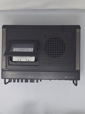 Technics - 646D Audiocassette deck