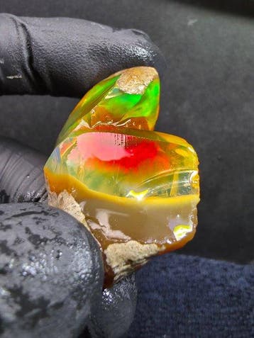 75cts Crystal Opal Specimen Ruw- 15 g